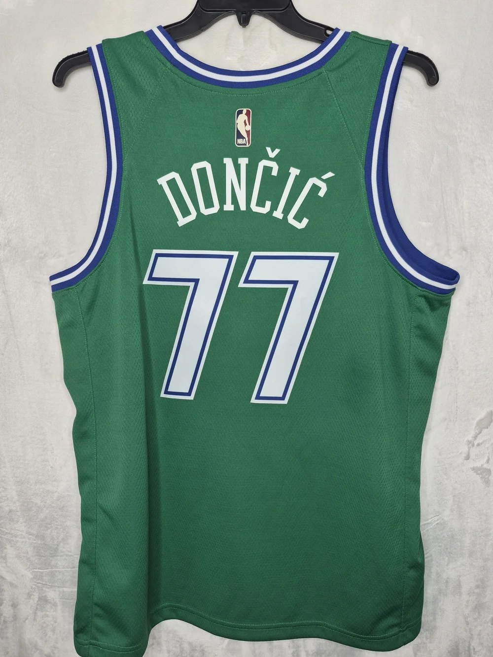 Nike NBA Dallas Mavericks Luka Doncic 77 Green City Edition Jersey Size XL 52